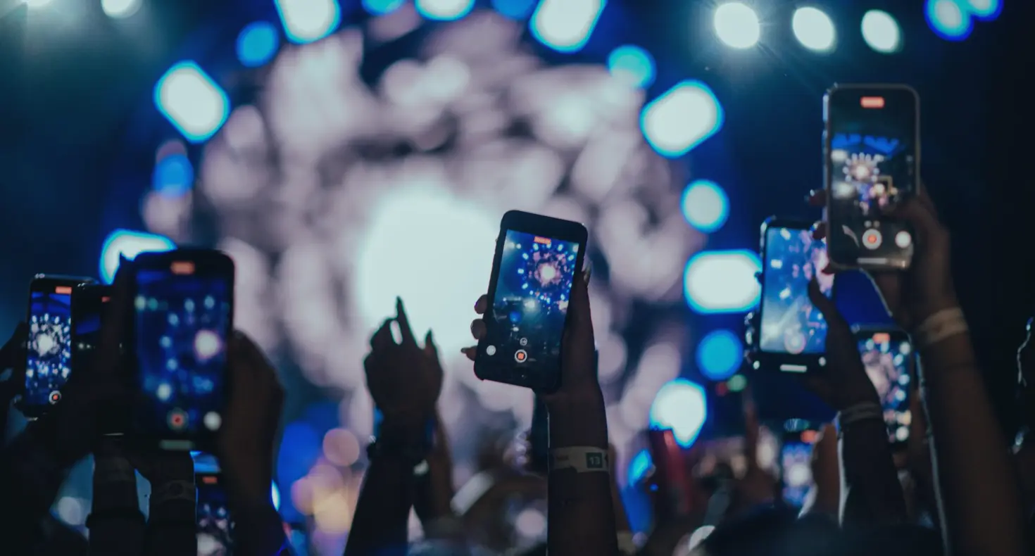 Filmer un concert cet automne : préparer la scène avant la première balance